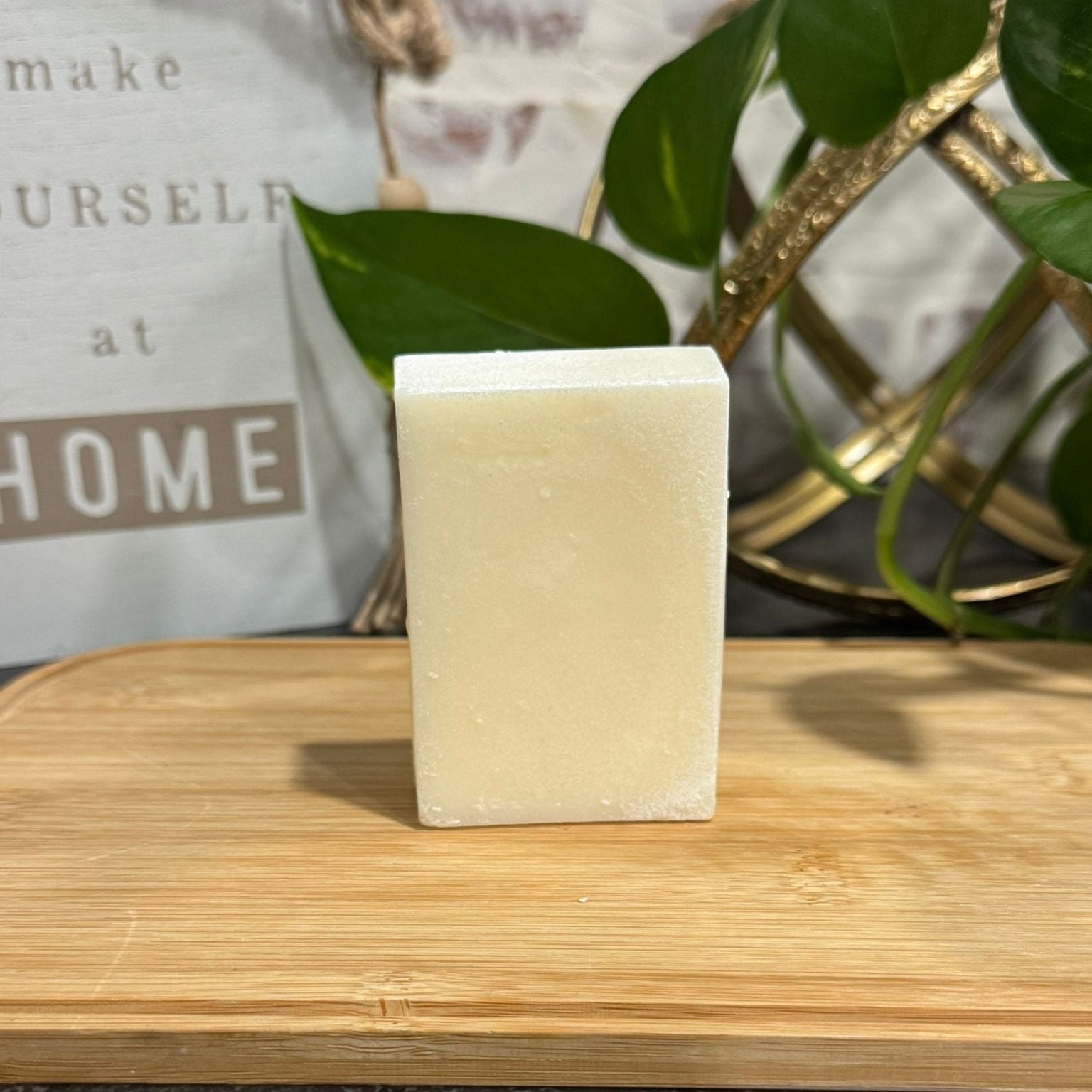Cattle Creek Mercantile's Handcrafted Tallow Soap Bar, made with 100% grass-fed beef tallow, providing gentle and natural cleansing for all skin types.